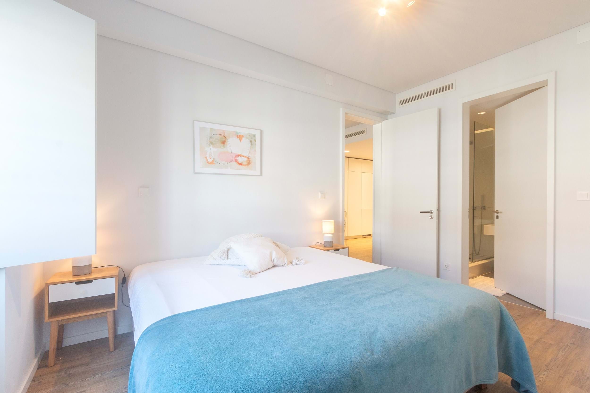 2 bedroom apartment as new between Chiado and Baixa