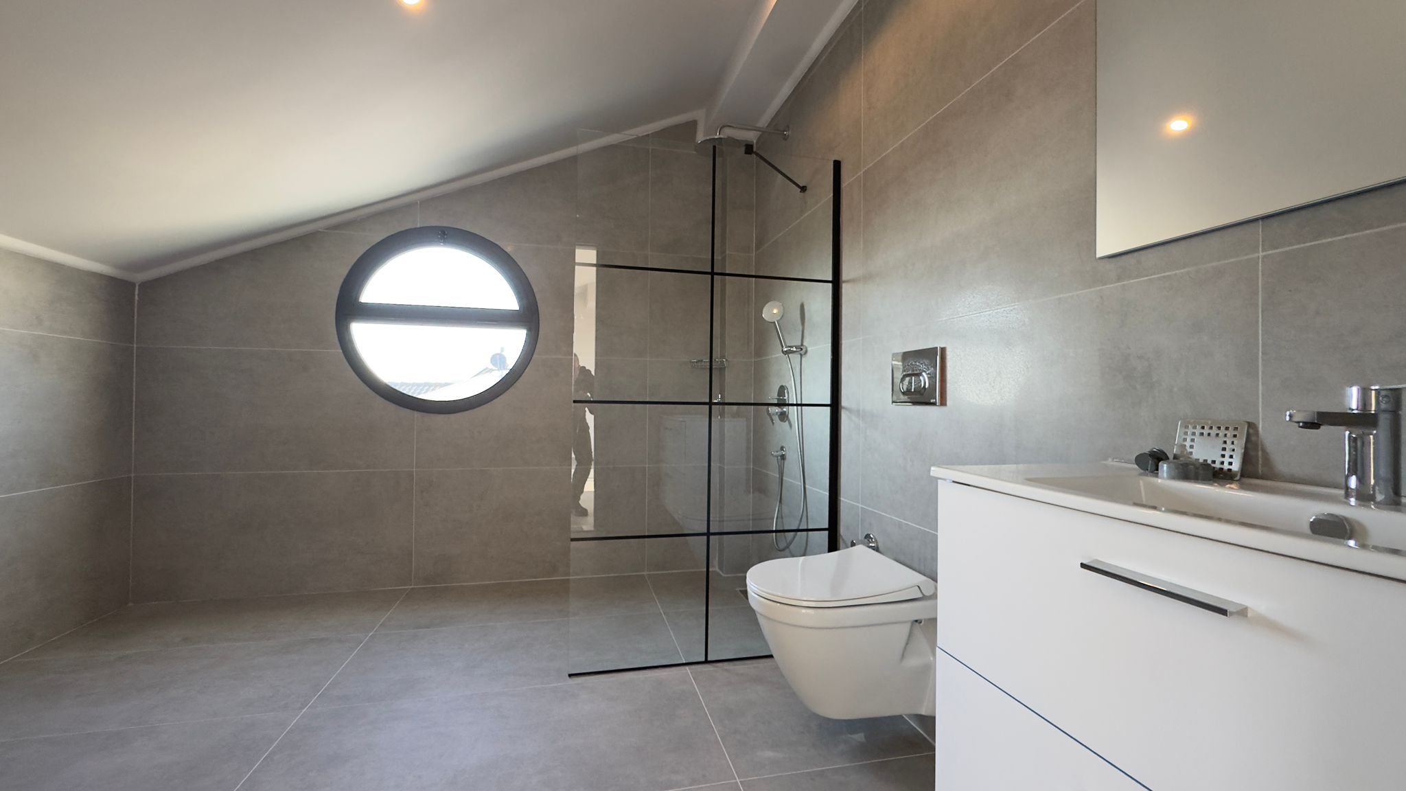 New Luxury Mountain View Villa