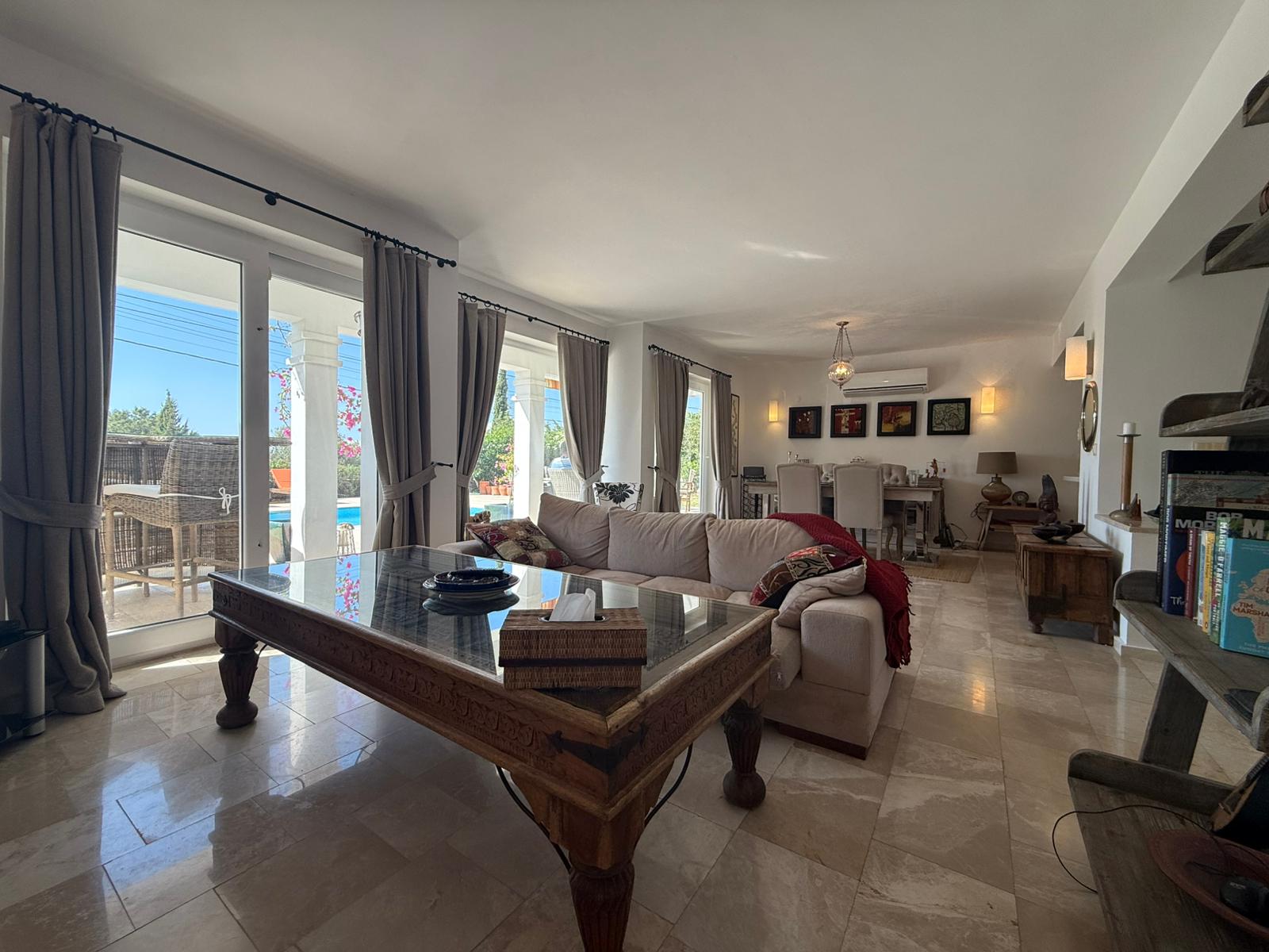 Detached Contemporary Villa in Ovacik