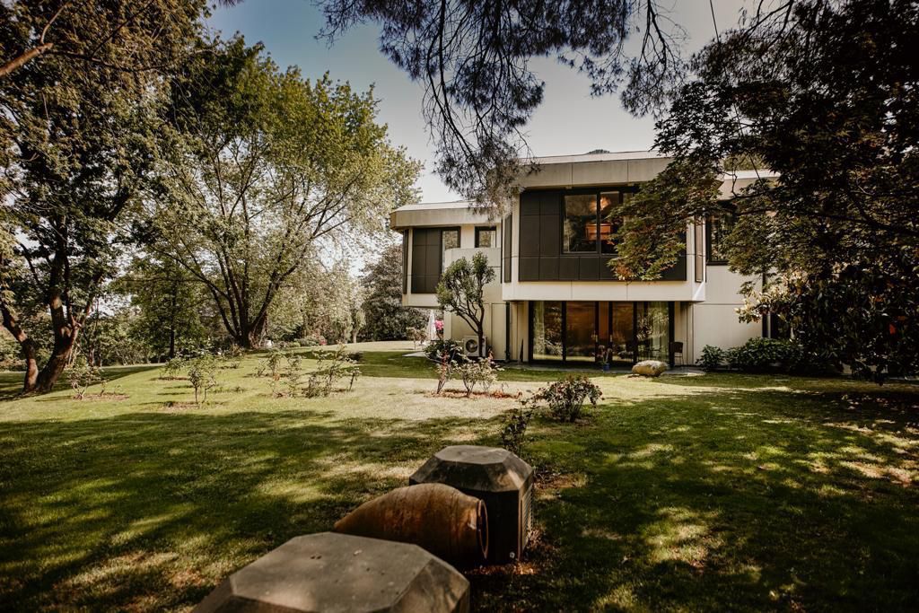 Stunning Contemporary Mansion For Sale In Istanbul