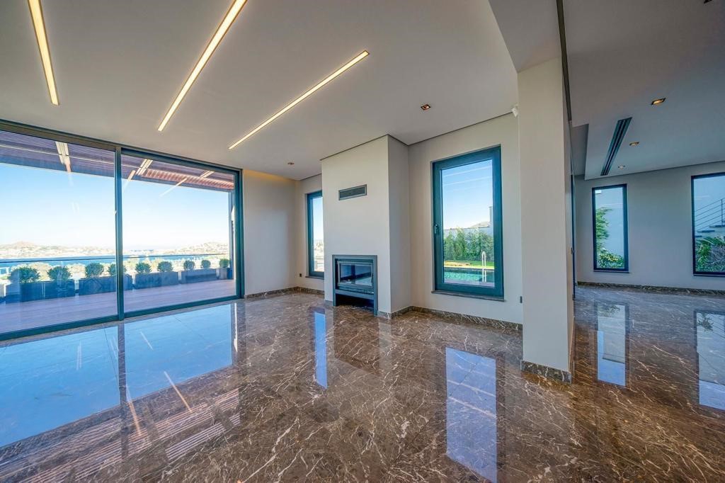 Excellent Luxury Sea-View Villa