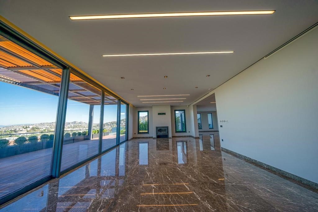 Excellent Luxury Sea-View Villa