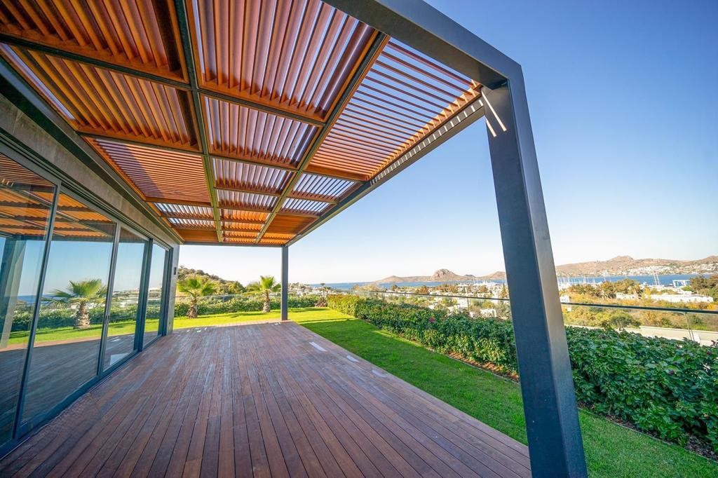 Excellent Luxury Sea-View Villa