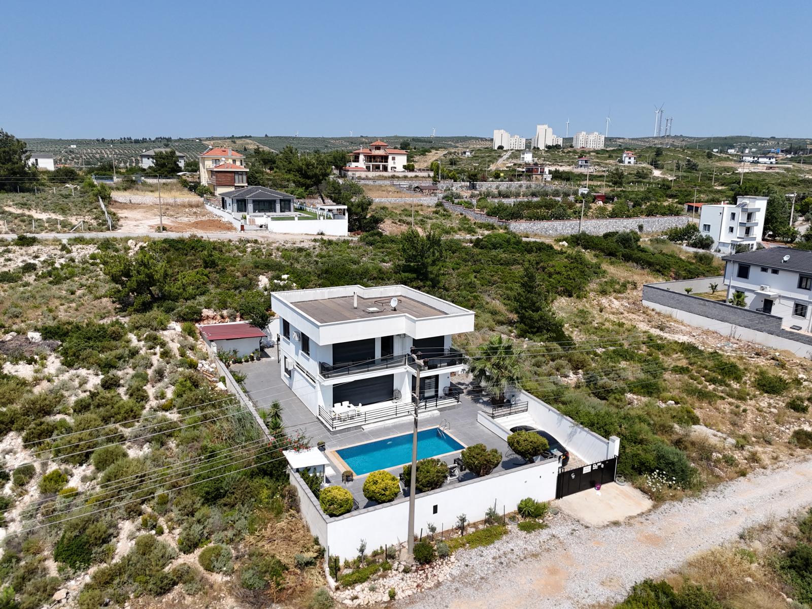 Modern Luxury Villa in Akbuk