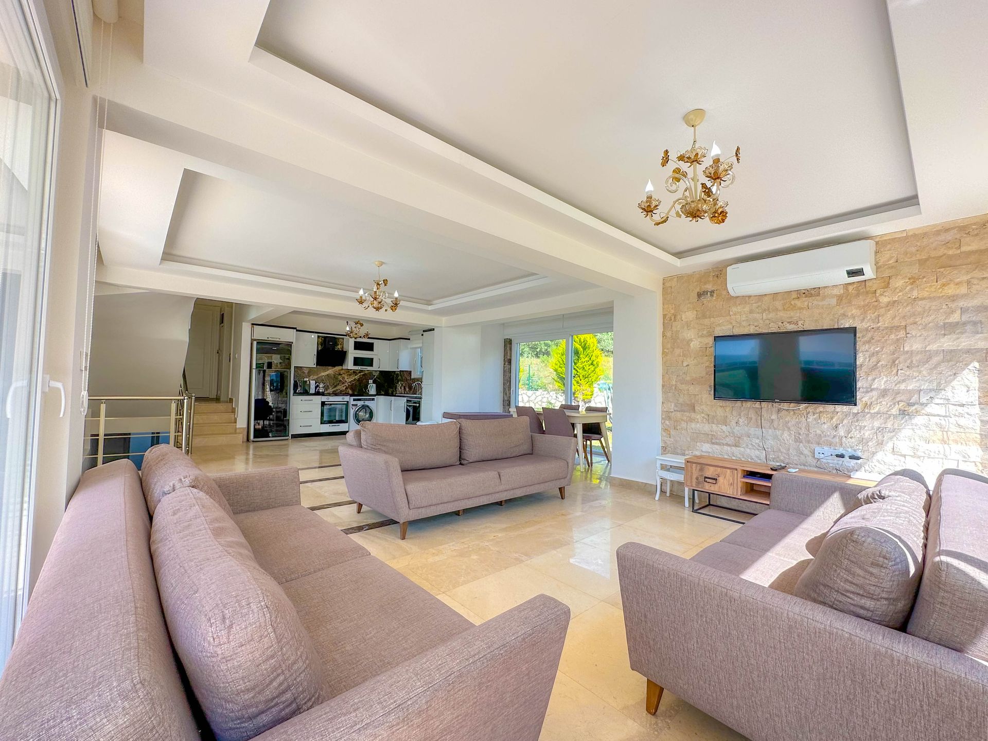 Detached Villa near Mendos Mountains