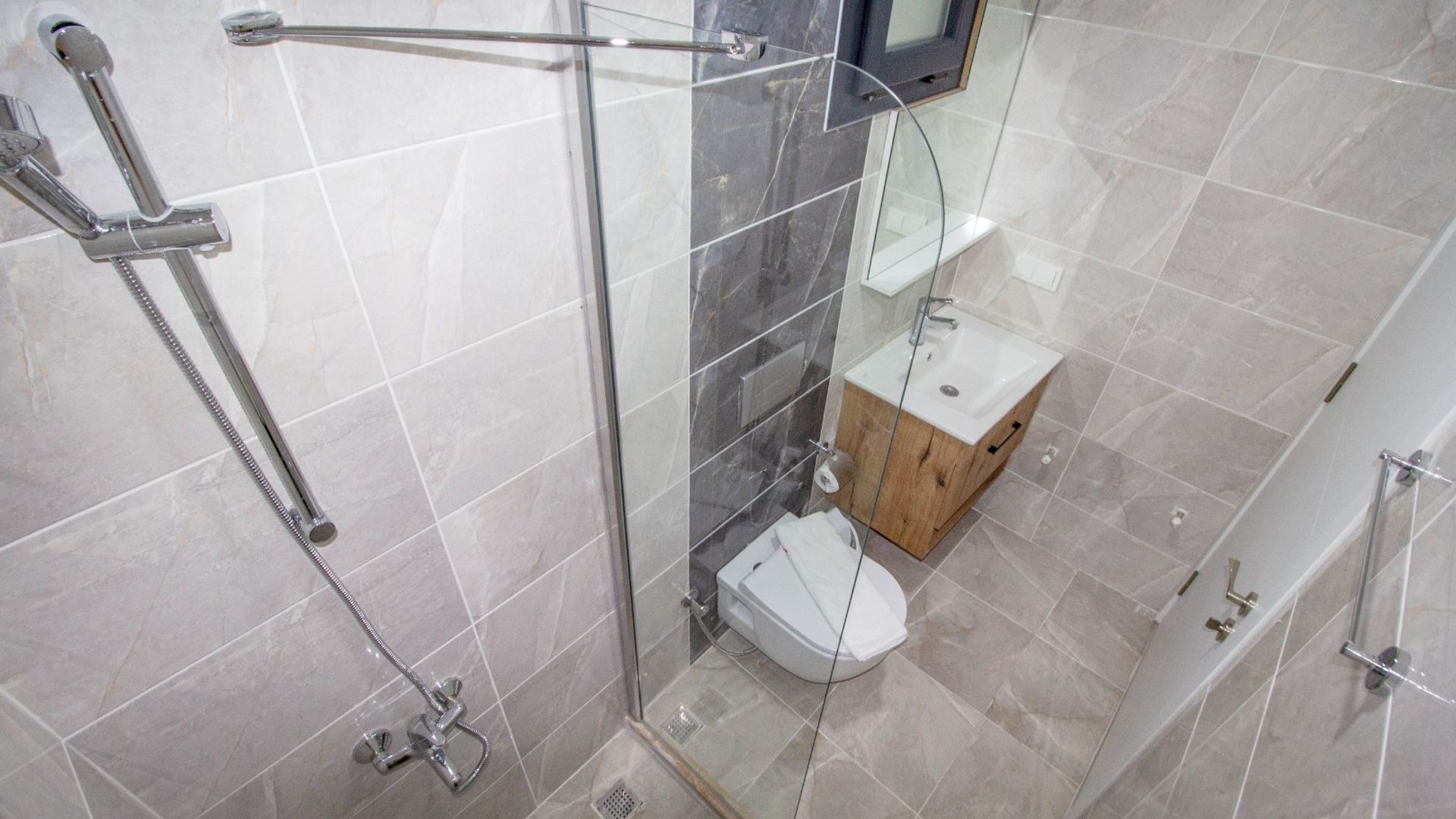 New Modern Apartment in Hisaronu