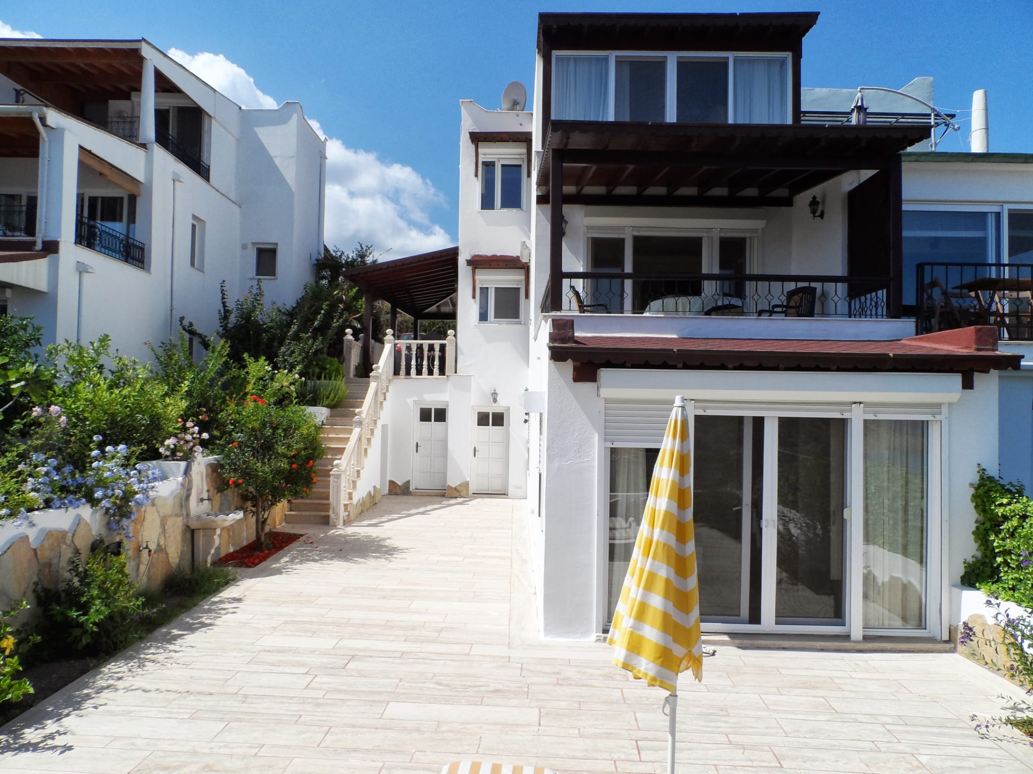 Private Villa with Stunning Views