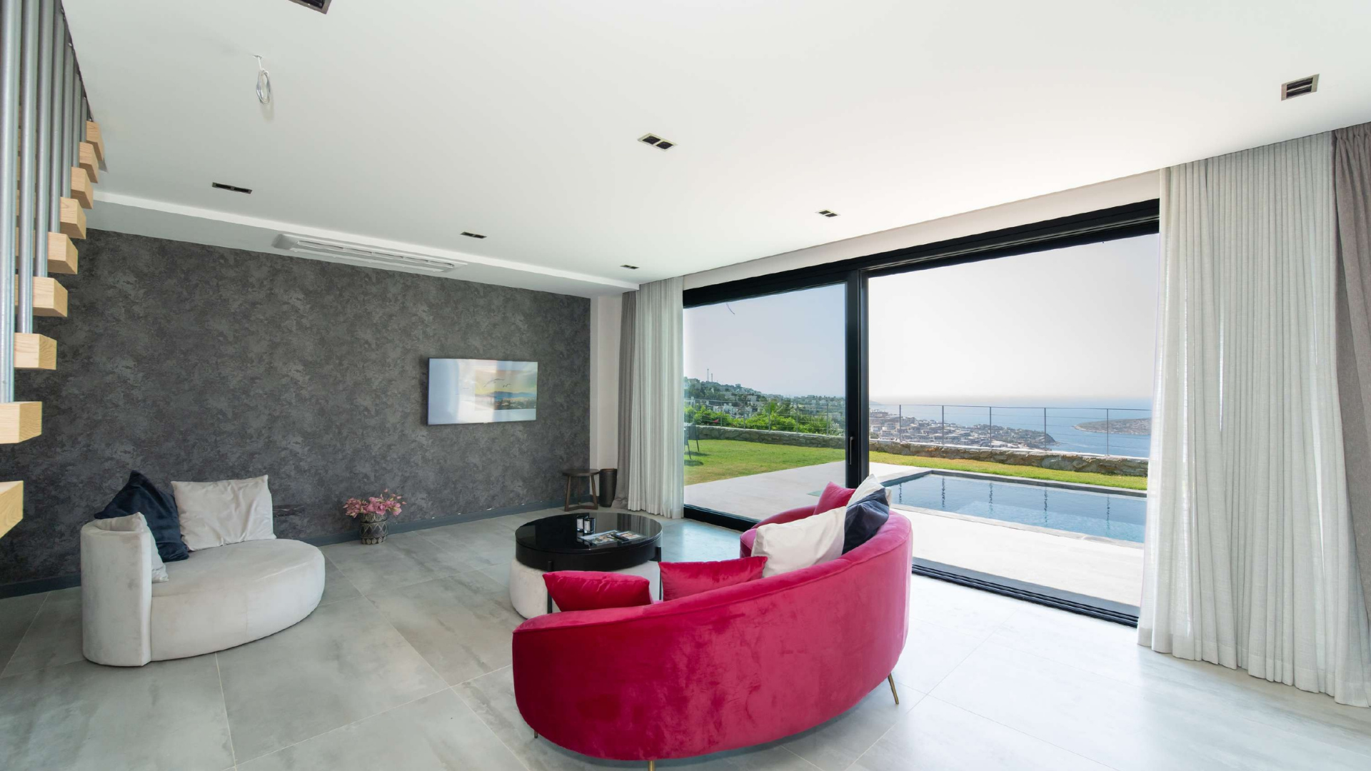 Contemporary Luxury Villa in Yalikavak