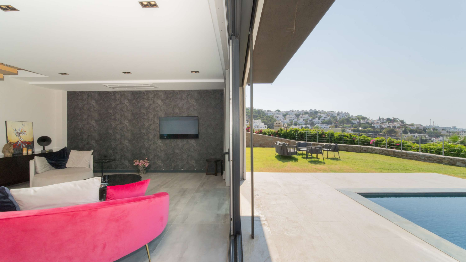 Contemporary Luxury Villa in Yalikavak