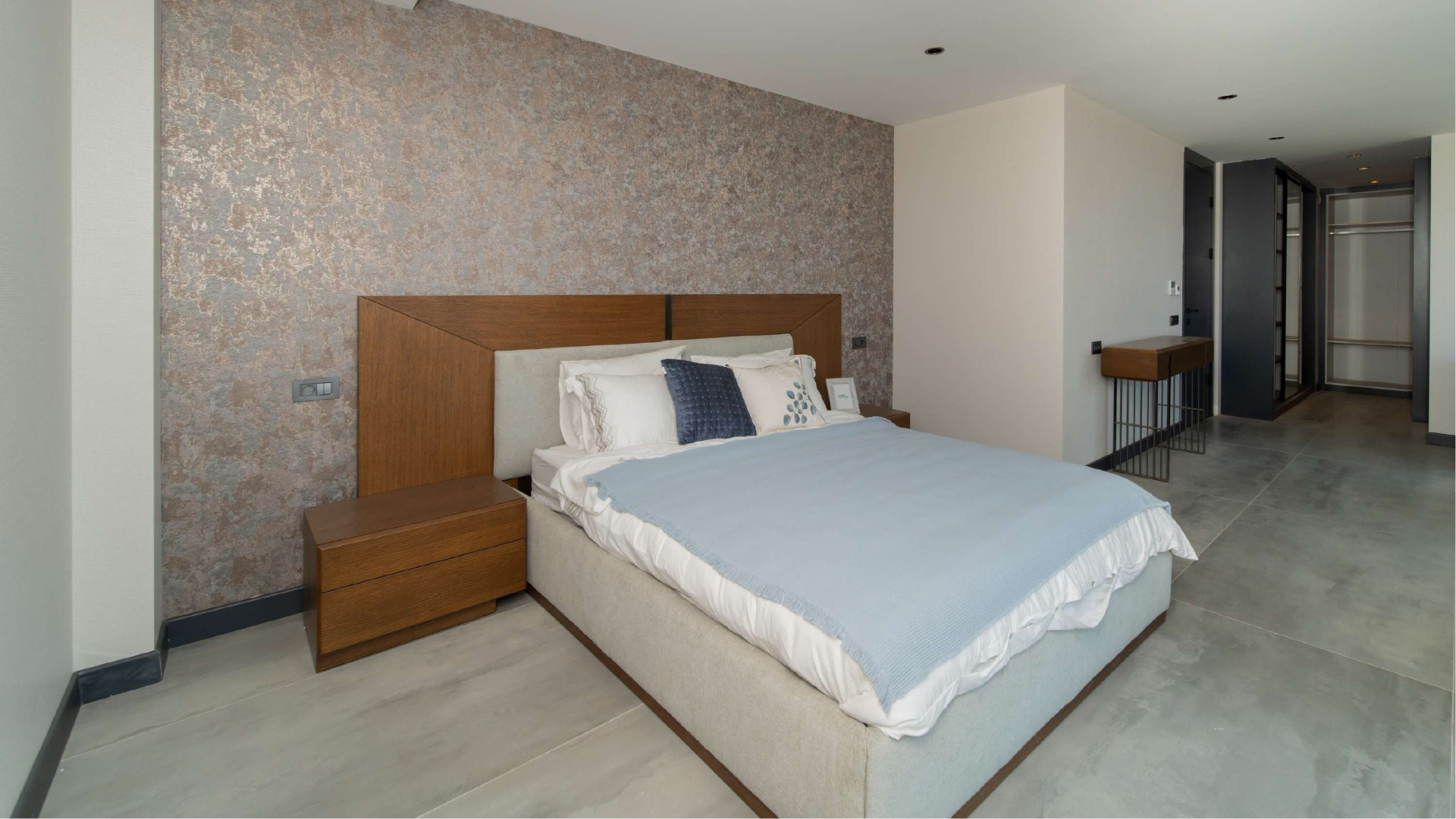 Contemporary Luxury Villa in Yalikavak