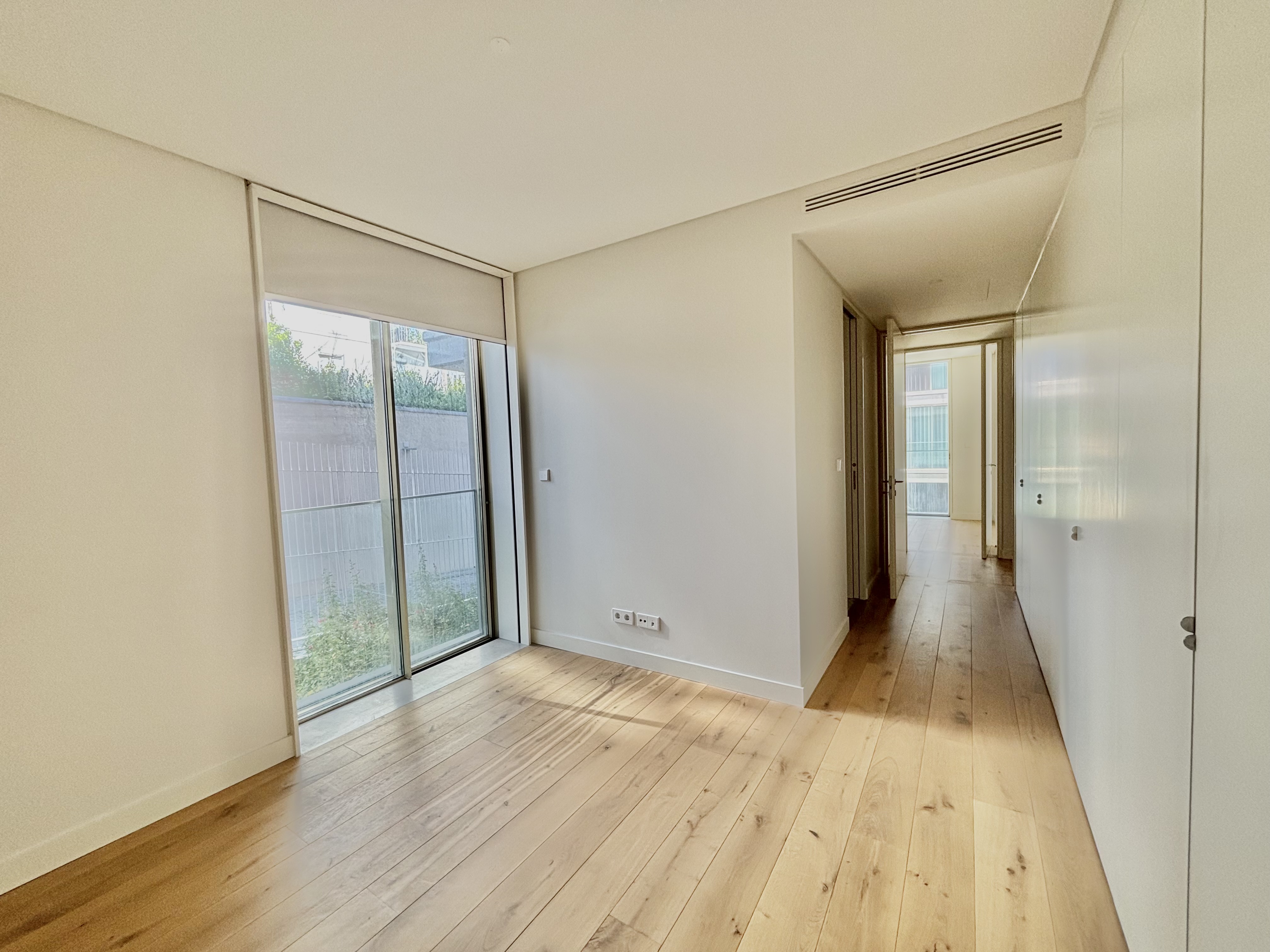 Spacious Apartment in Lisbon