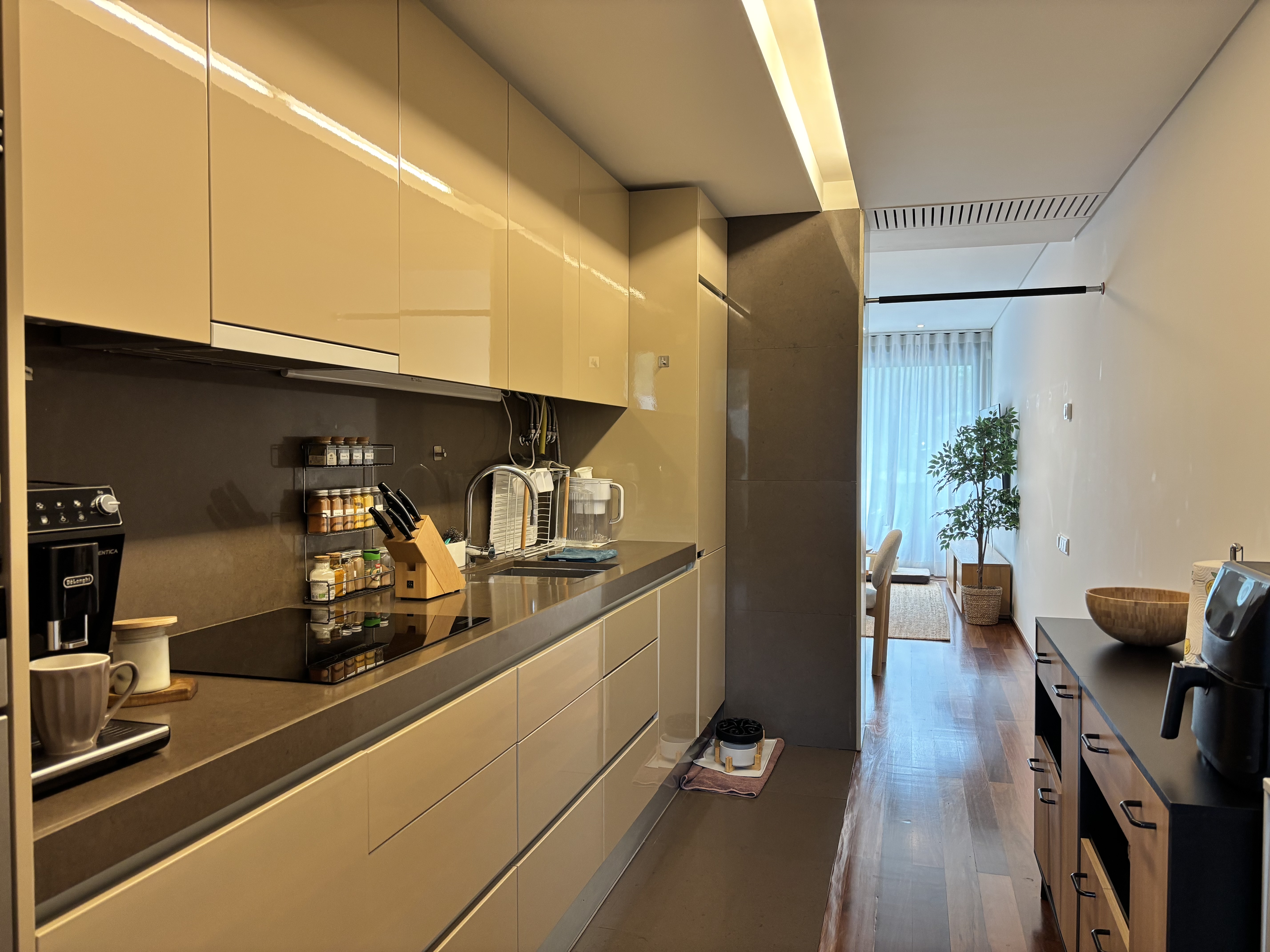 Contemporary Townhouse in Troia