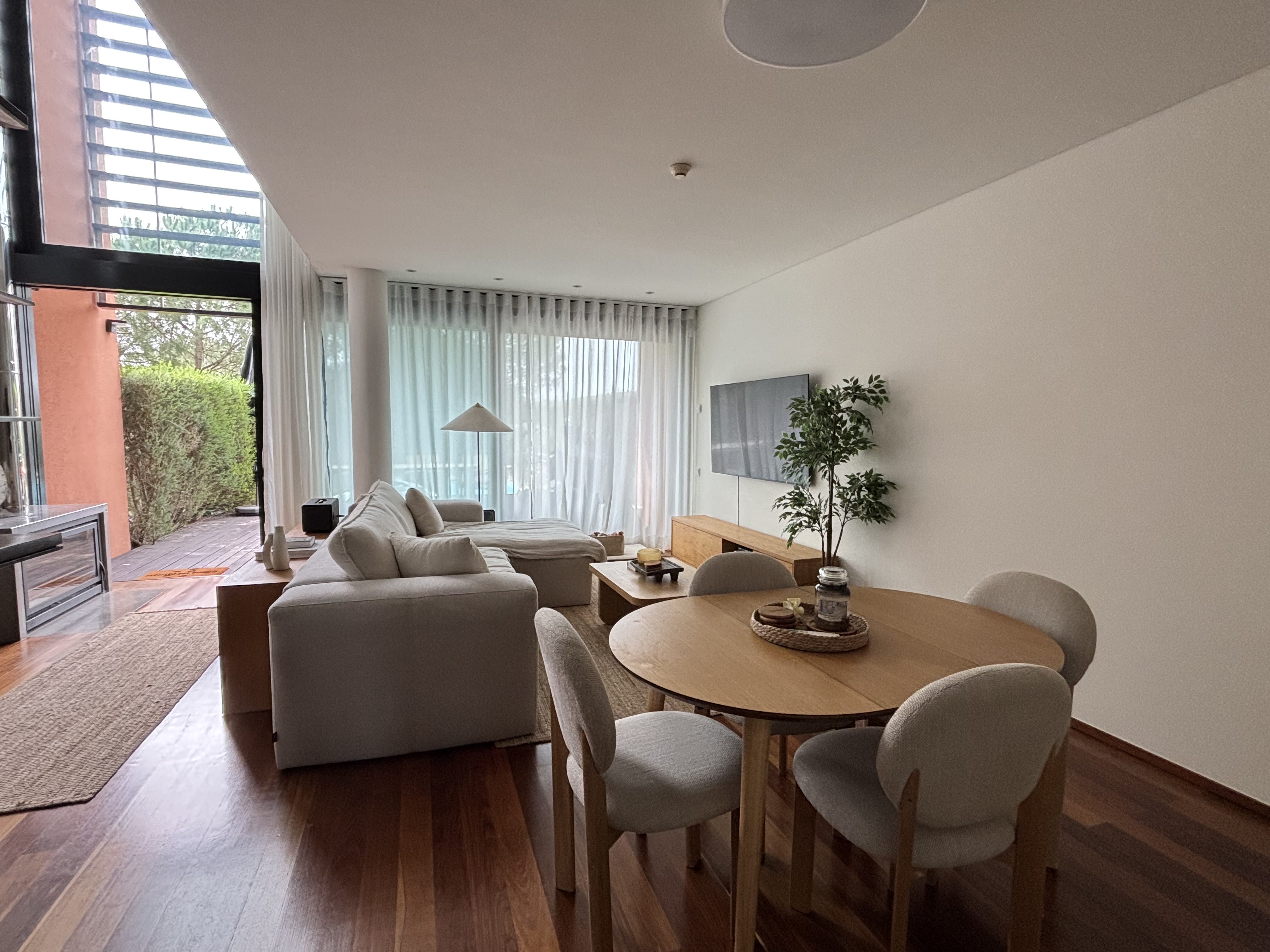 Contemporary Townhouse in Troia