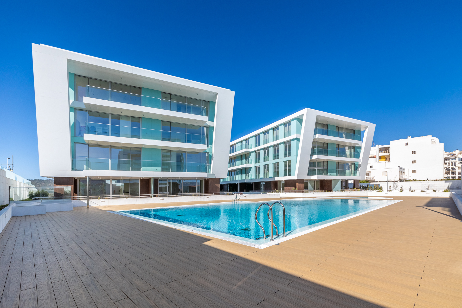 Private Condominium Apartment in Porto