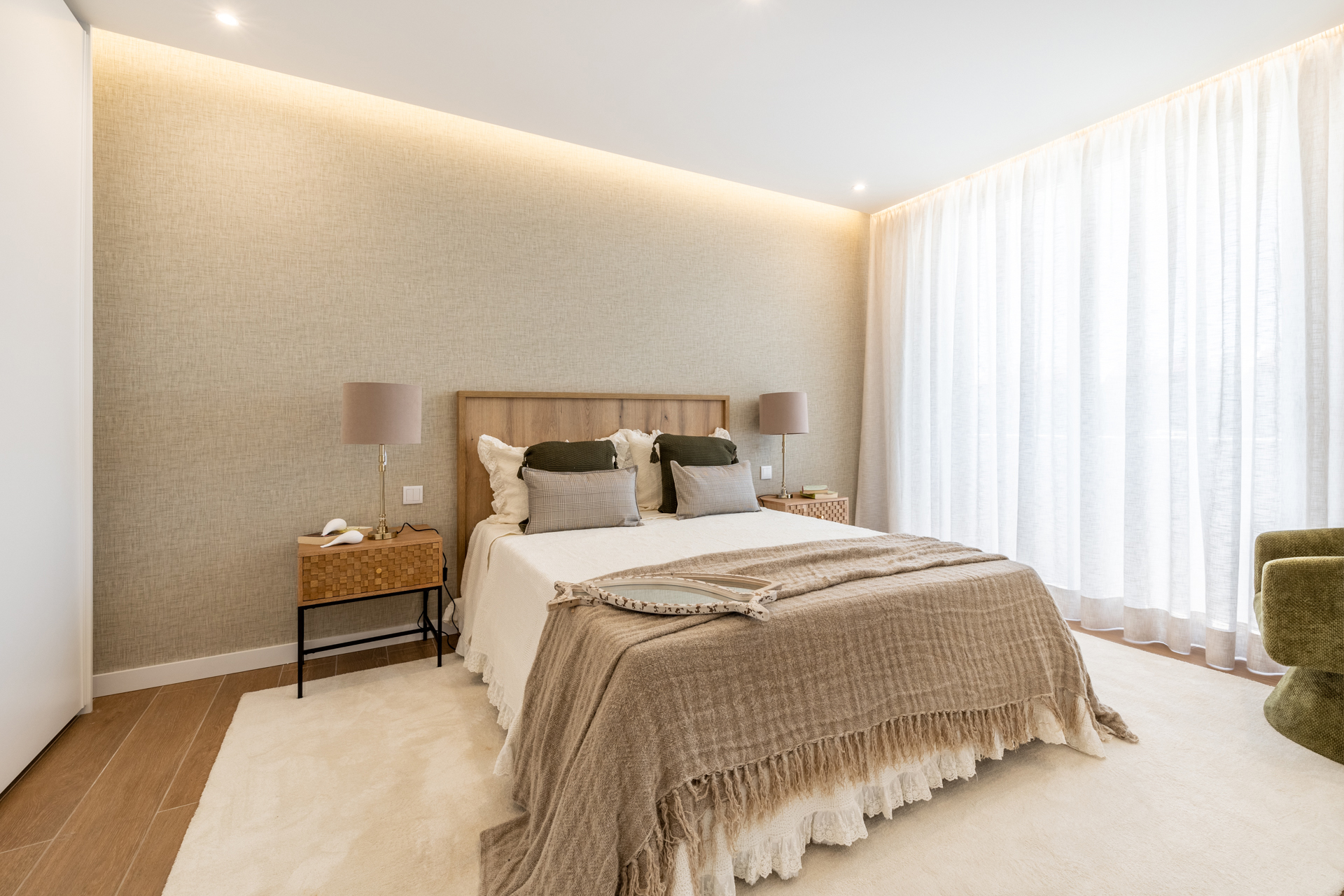 Private Condominium Apartment in Porto