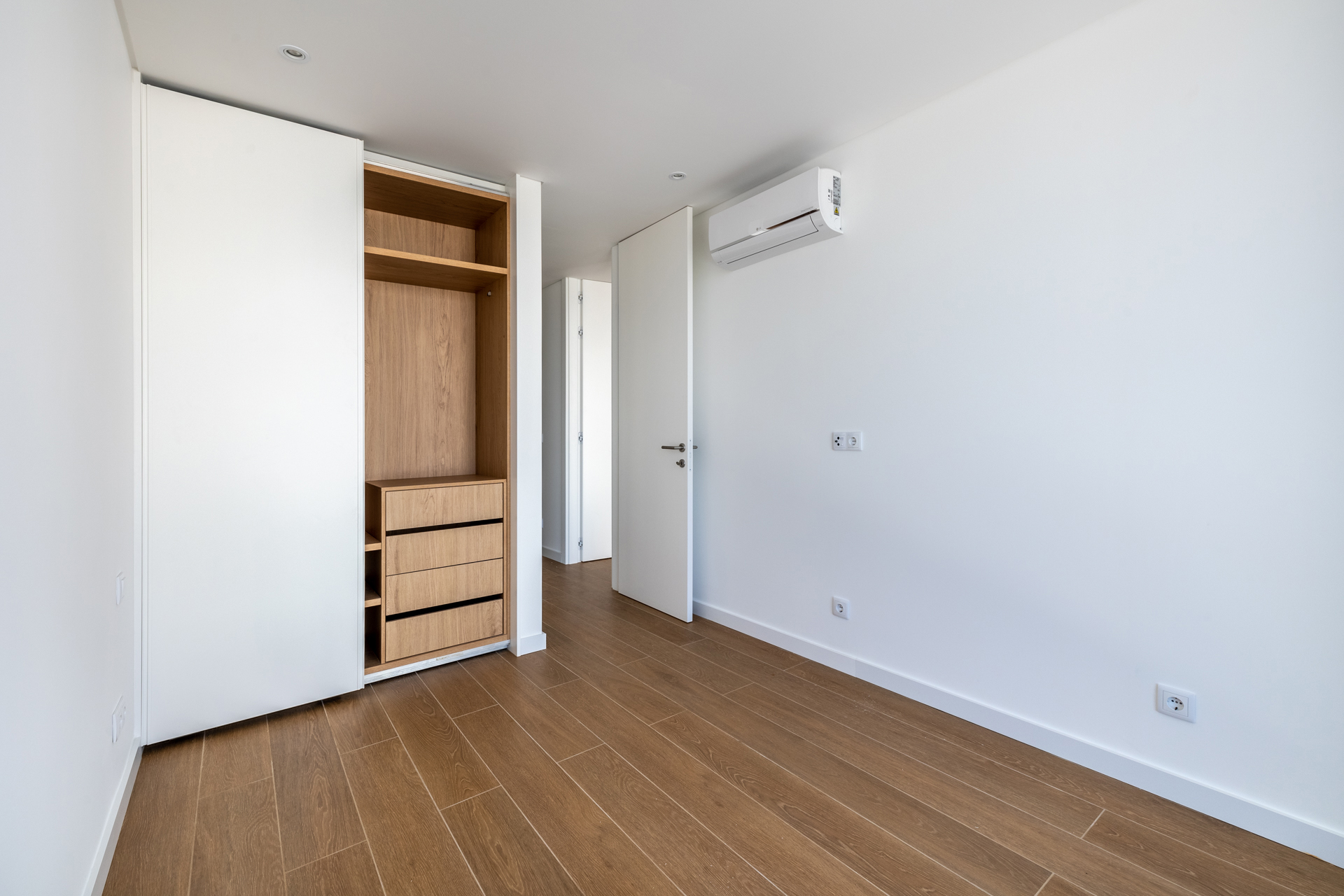 Private Condominium Apartment in Porto