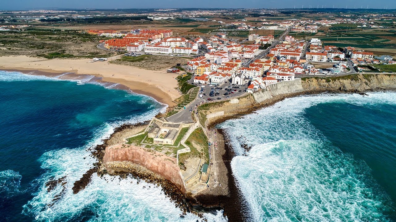 Spacious Sea-View Apartment in Peniche