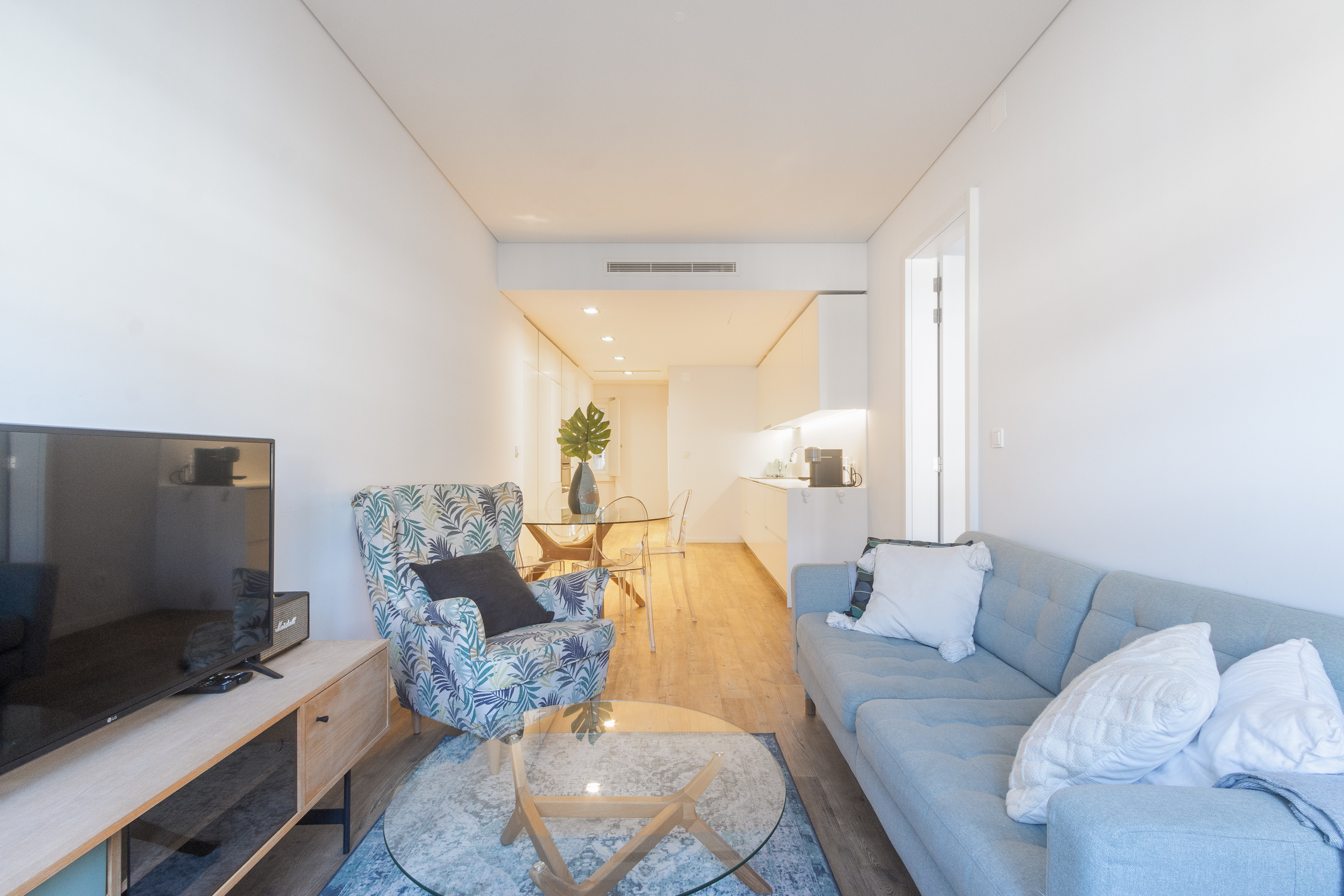 Central Location 2-Bedroom Apartment