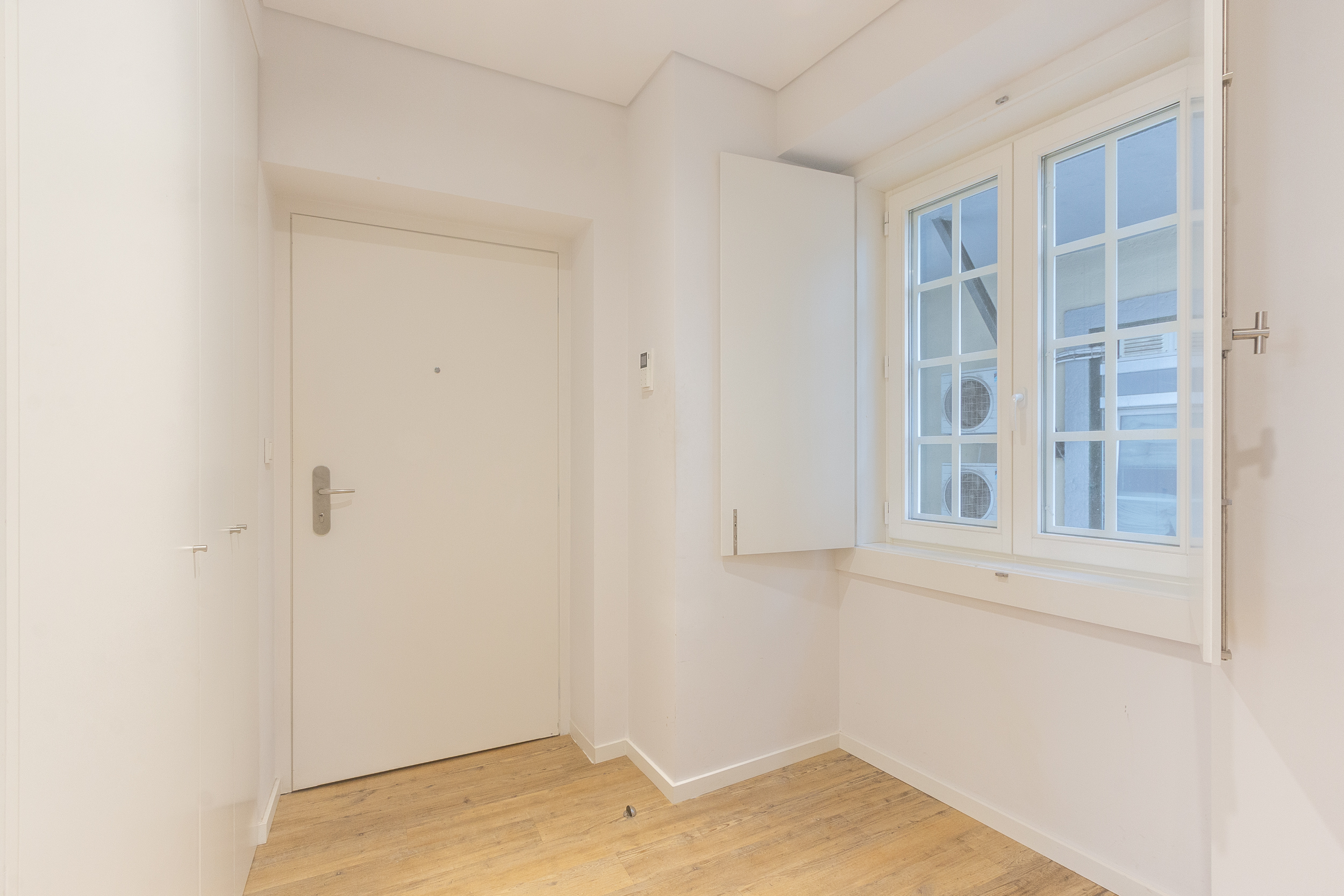 Central Location 2-Bedroom Apartment