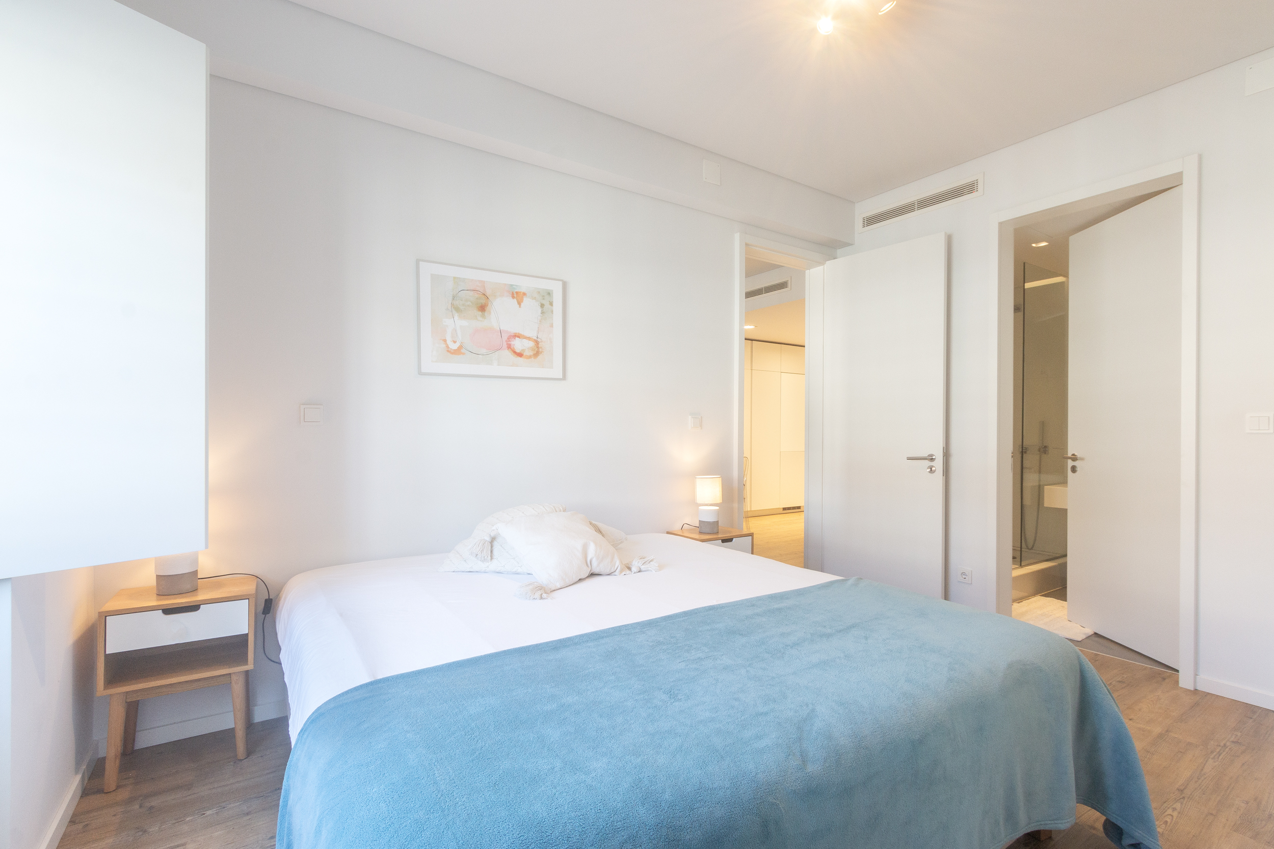 Central Location 2-Bedroom Apartment