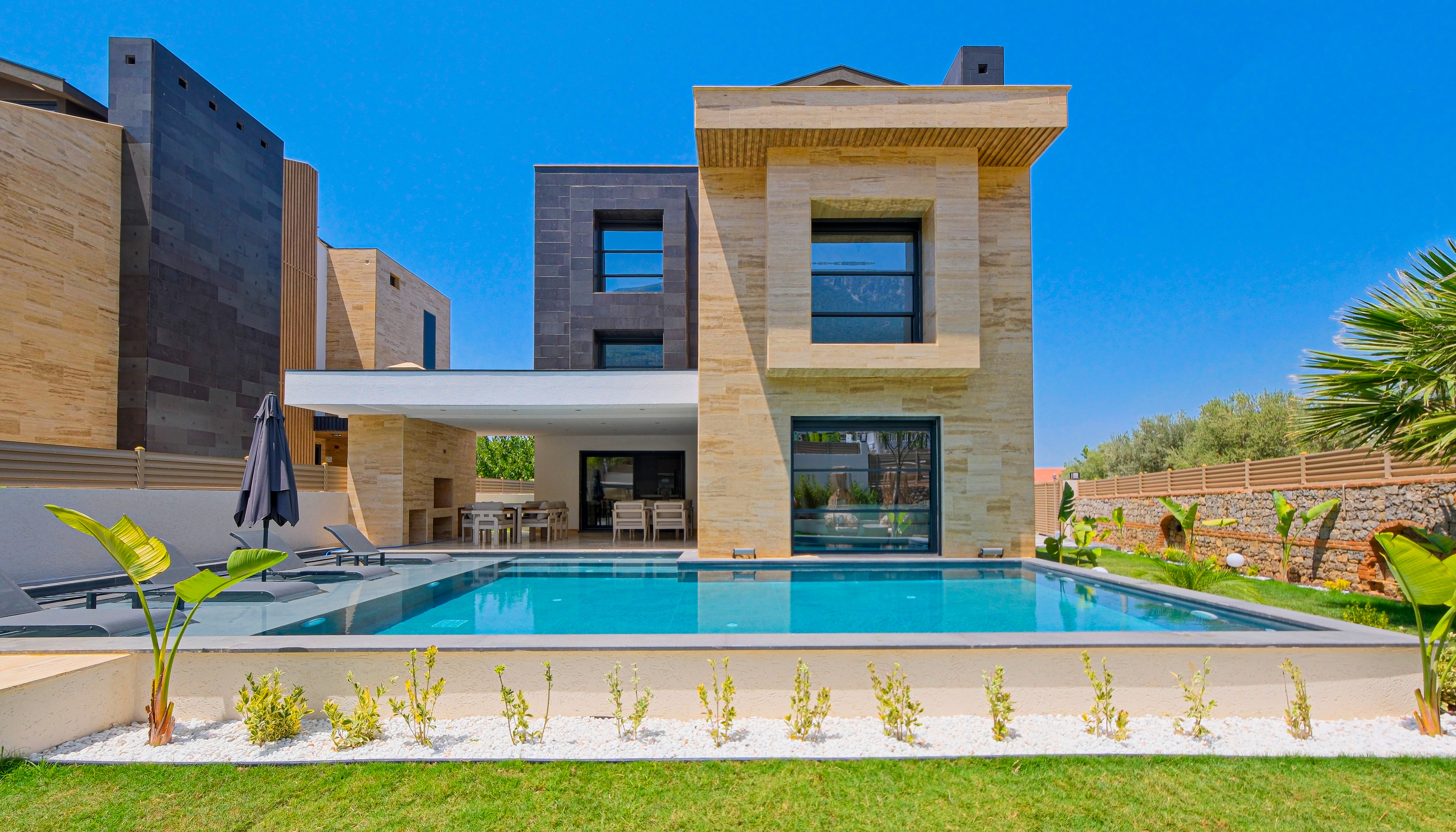 Stylish Modern Villa in Oludeniz