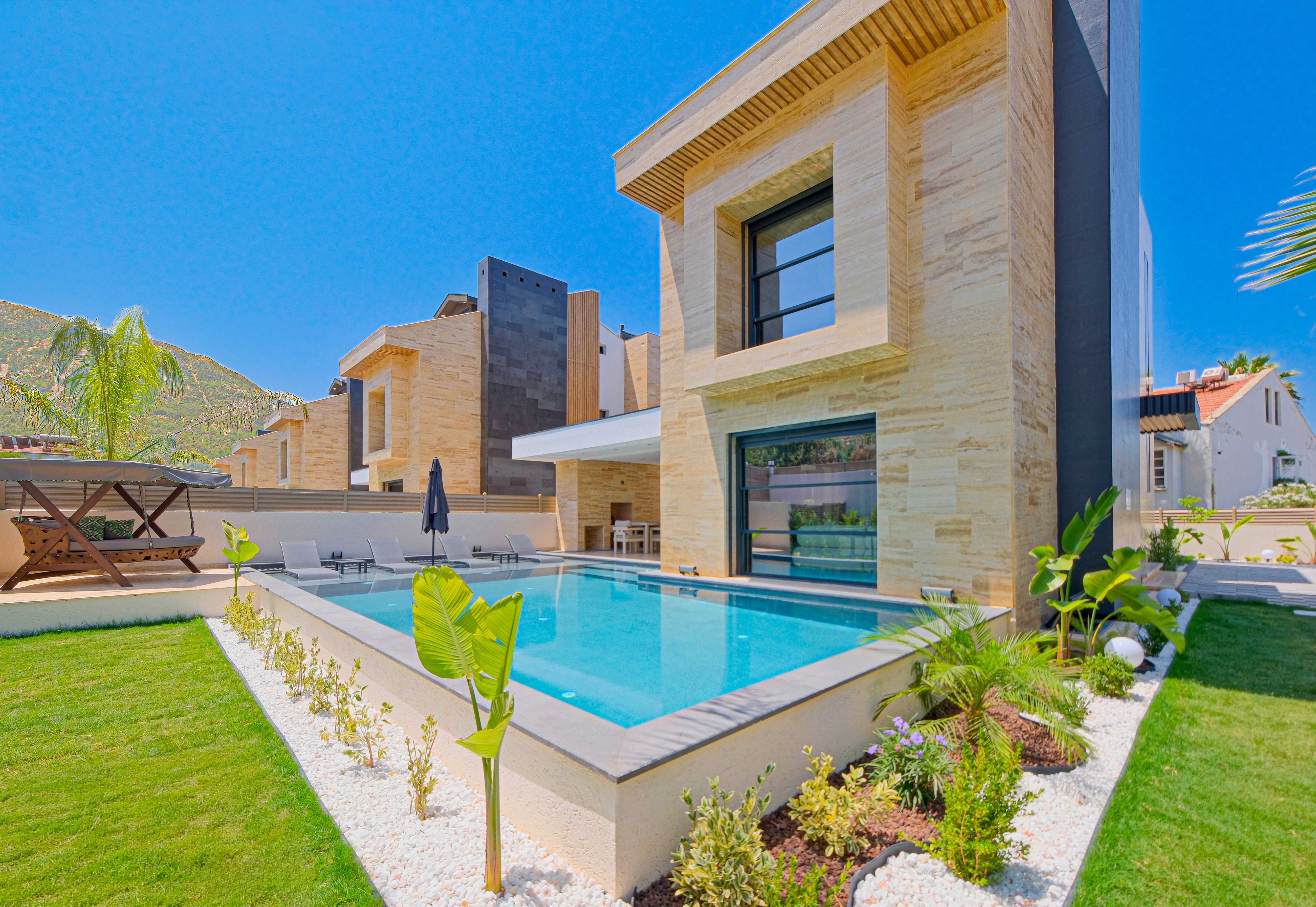 Stylish Modern Villa in Oludeniz
