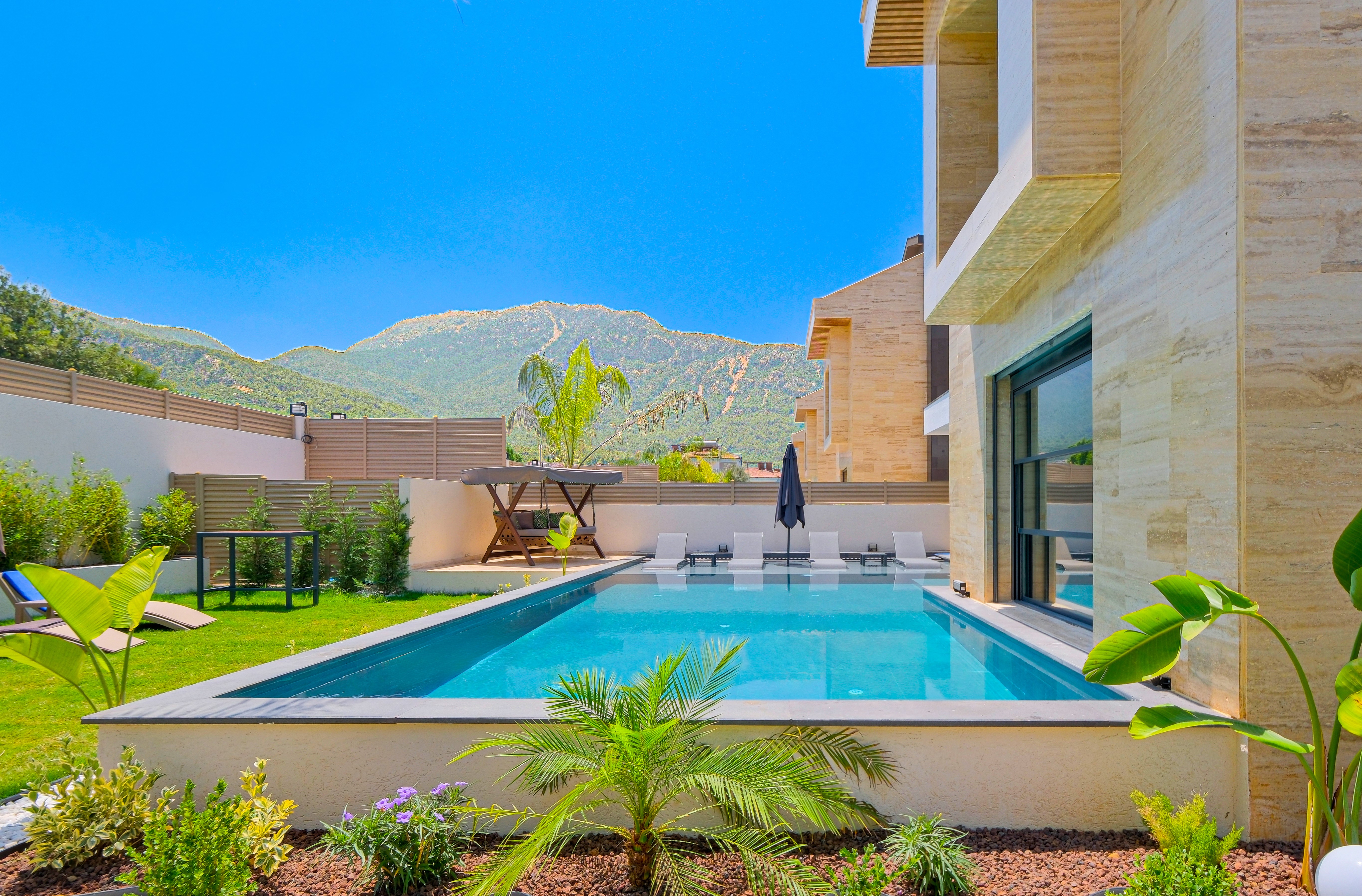 Stylish Modern Villa in Oludeniz