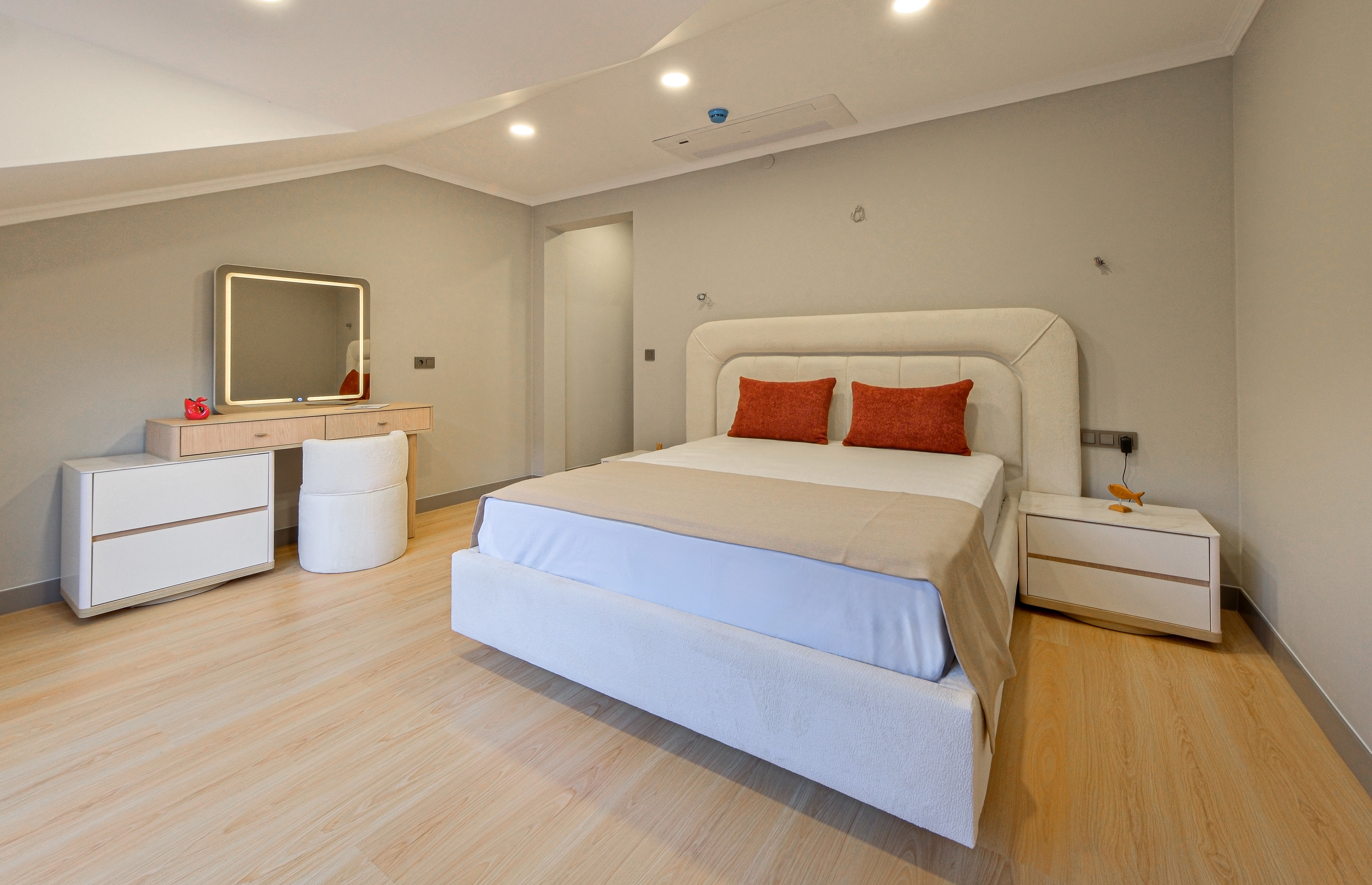 Stylish Modern Villa in Oludeniz