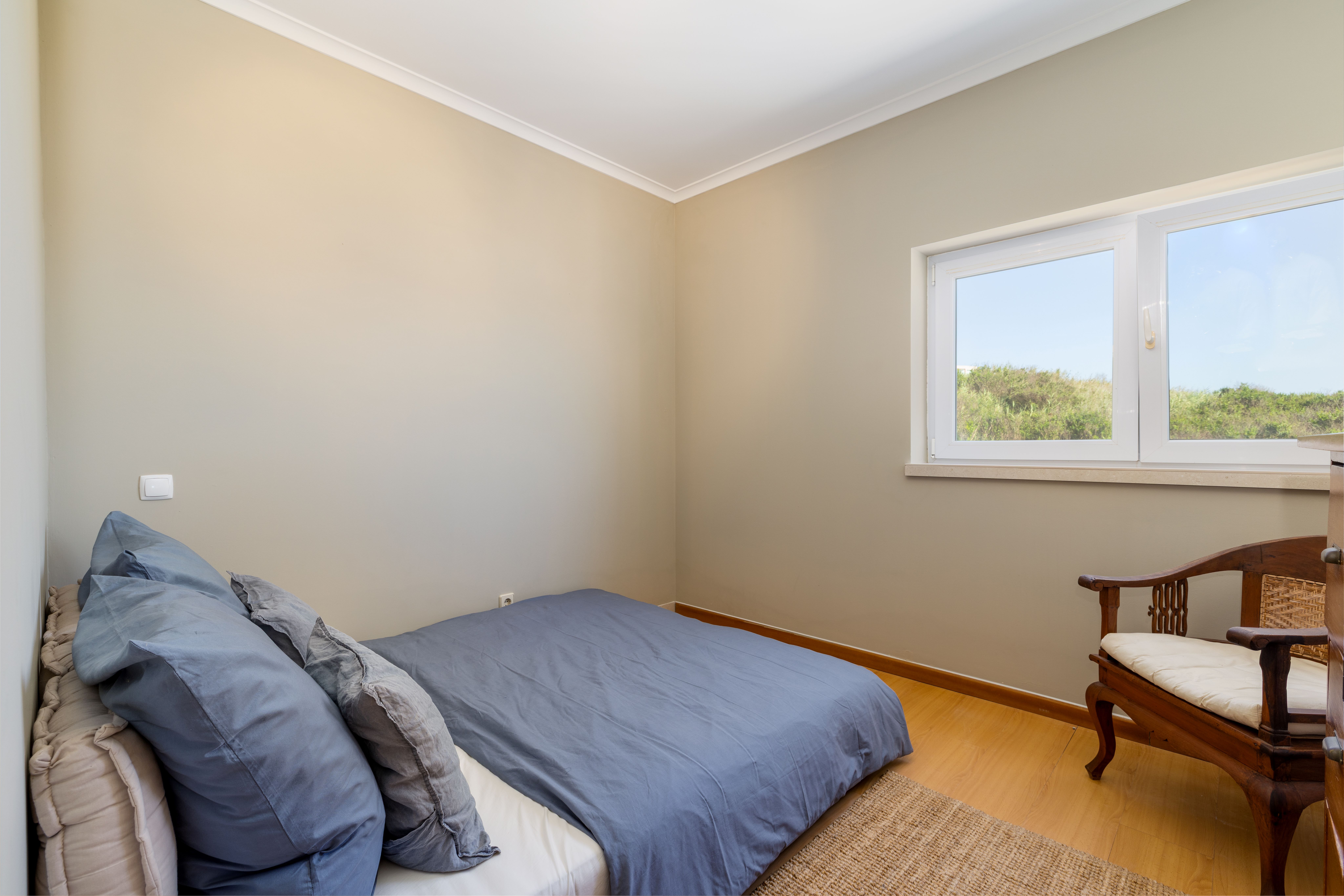 3-Bedroom Apartment with Terrace 