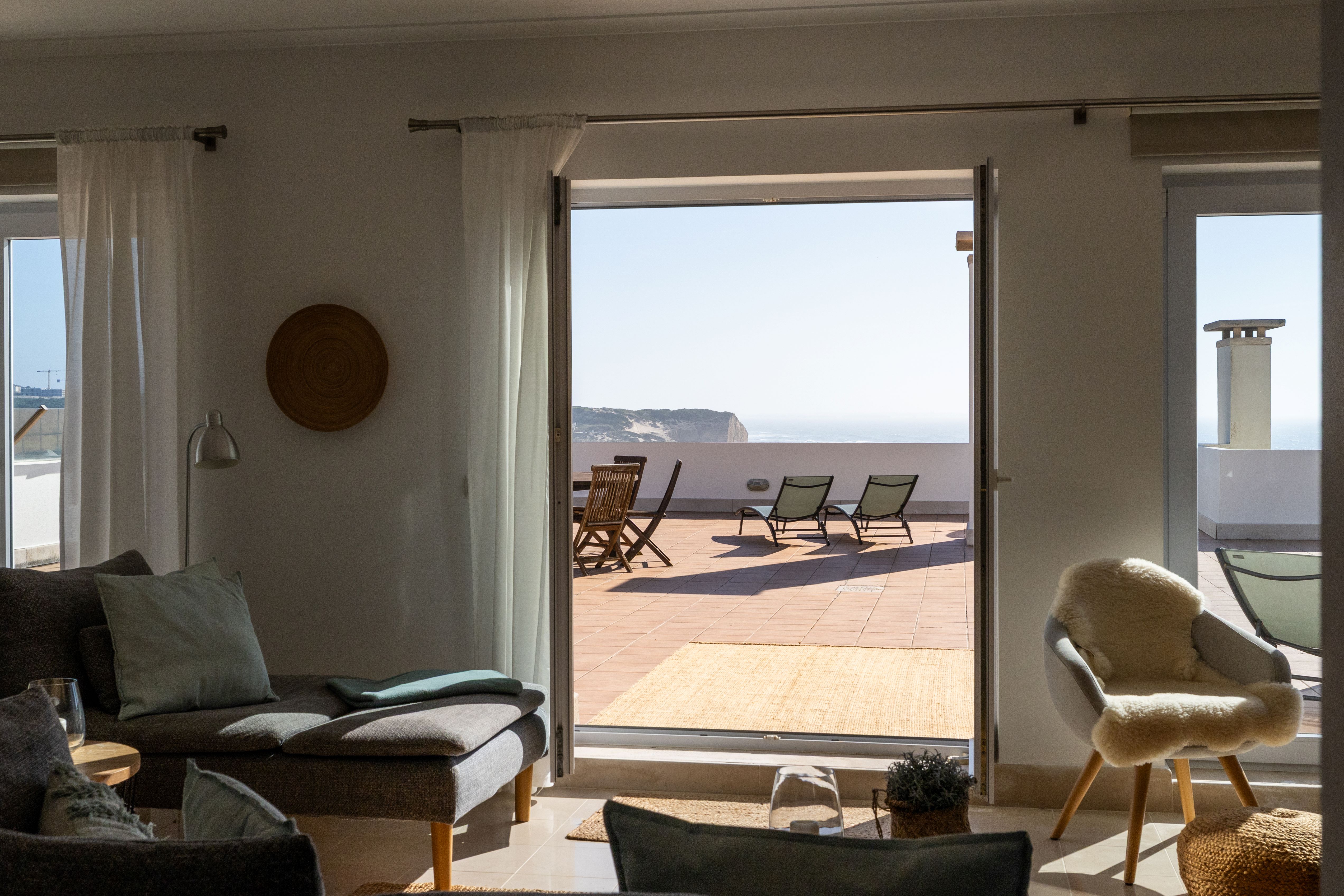3-Bedroom Apartment with Terrace 
