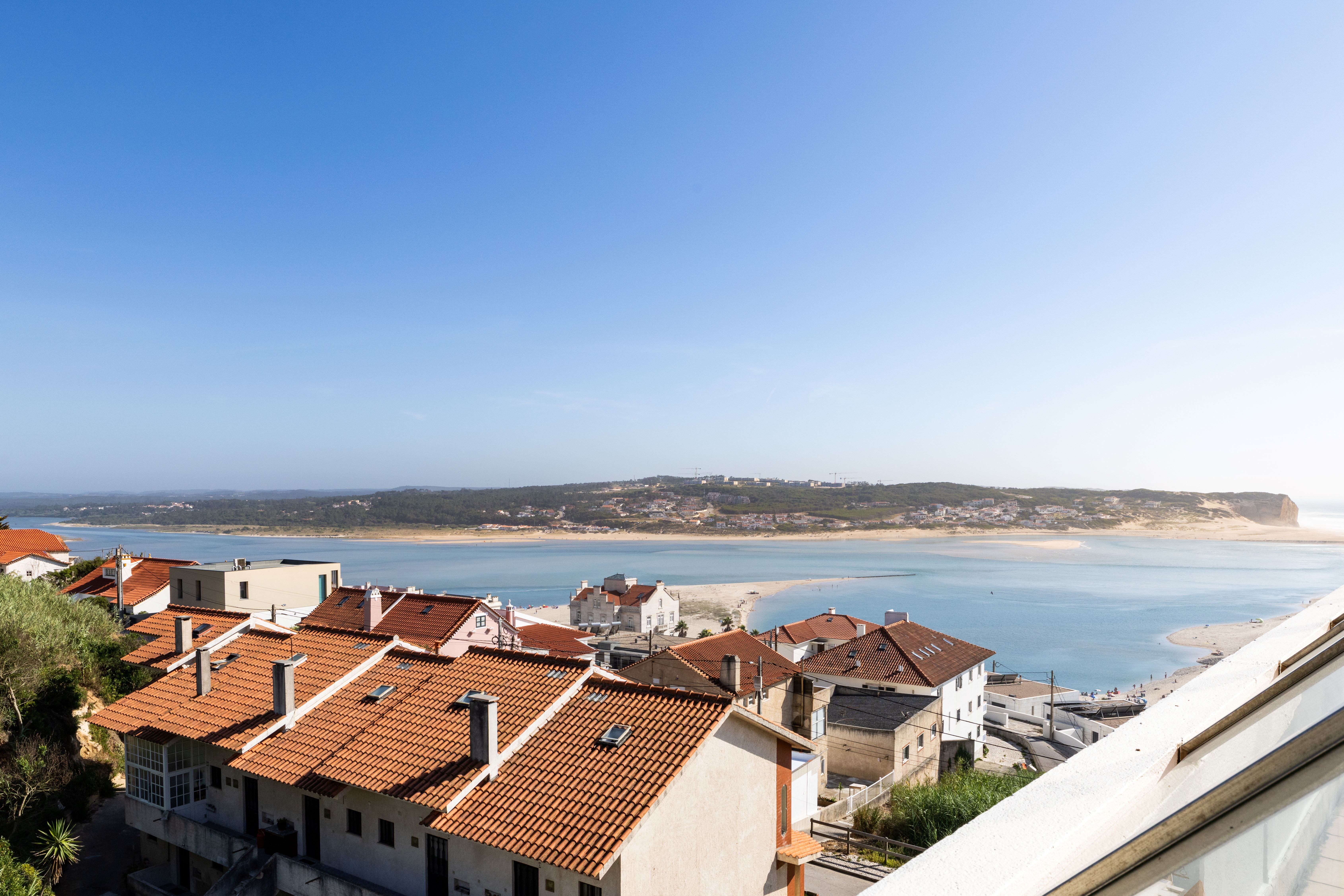 3-Bedroom Apartment with Terrace 